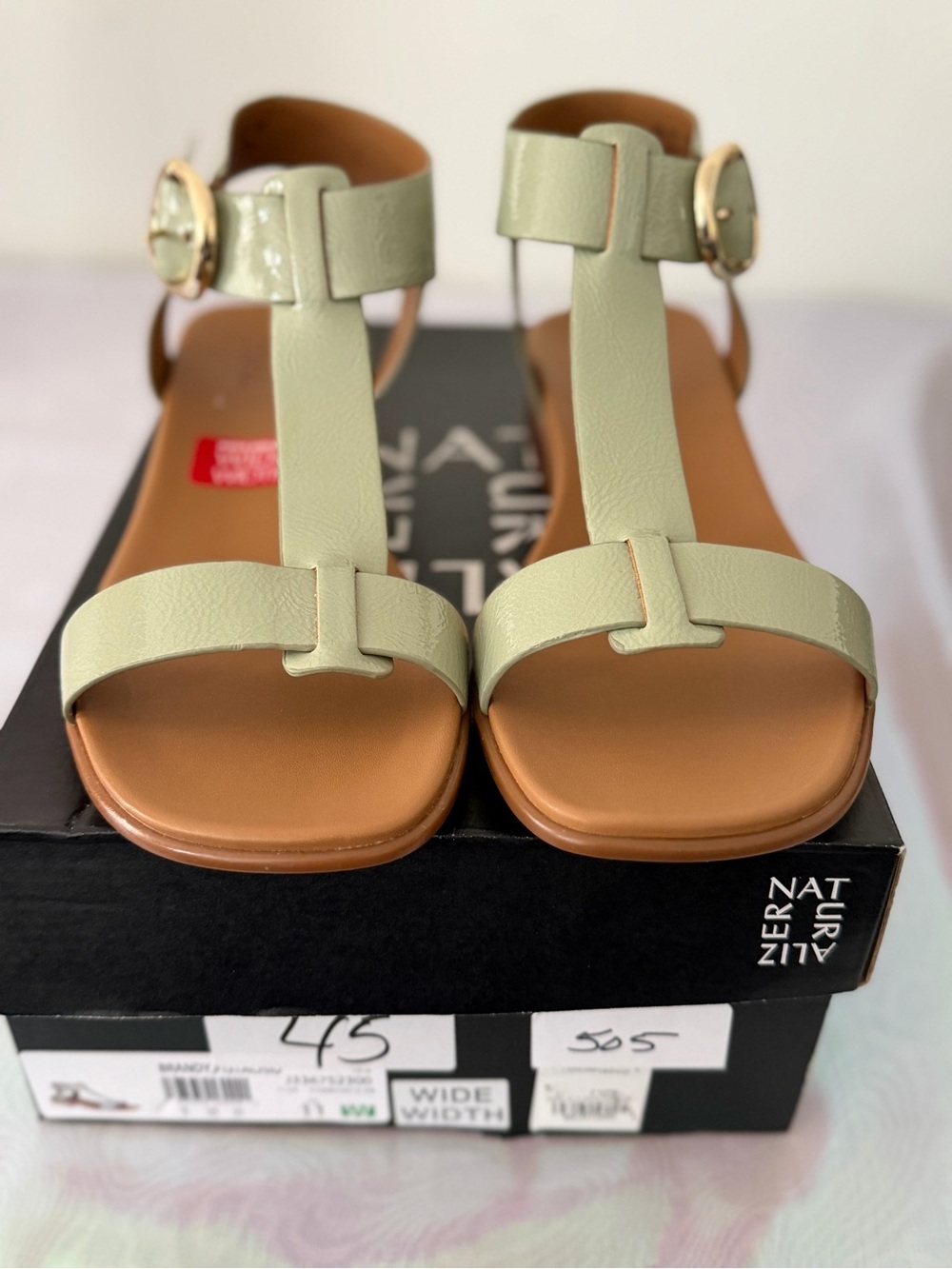 Naturalizer Women's Sage Green T‑Strap Sandals